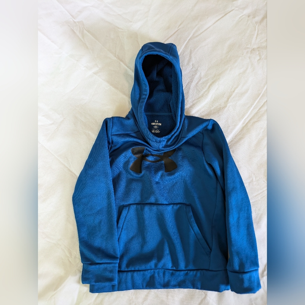 Youth Sm Under Armour Hoodie **Barely worn**
